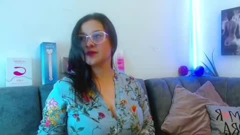 Alana  online show from March 27, 7:37 pm