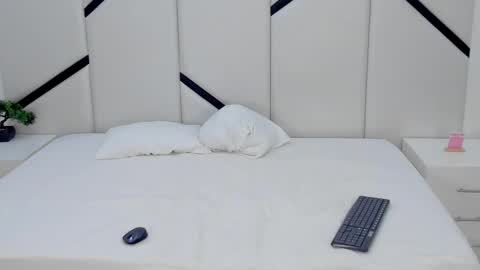 Alana online show from September 11, 1:34 pm