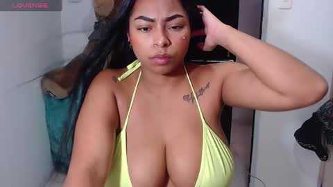 Snapshot of alanajonees chatting on February 6, 3:52 pm alanajonees online show from February 6, 3:52 pm