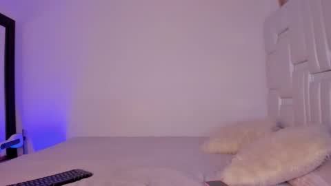 Snapshot of alanajoness chatting on January 28, 5:00 am Alanna online show from January 28, 5:00 am