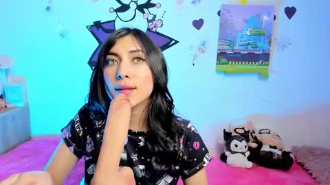 Snapshot of alanalois_ chatting on September 18, 5:22 am ALANA Please follow me online show from September 18, 5:22 am