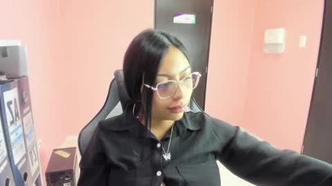 alanapetterson online show from January 30, 2:58 pm