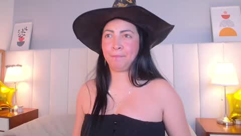 alanawestt online show from October 10, 10:03 pm