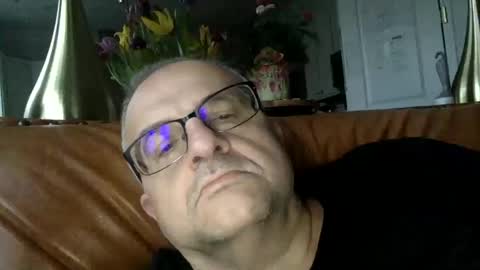 alankrieski1174 online show from October 12, 11:47 am