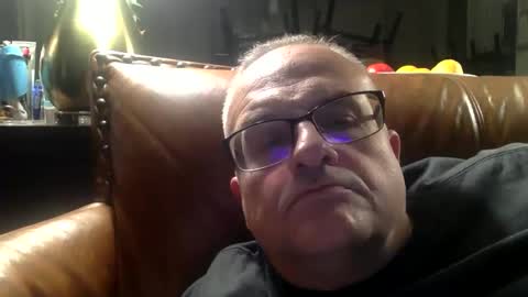 alankrieski1174 online show from October 23, 3:41 am