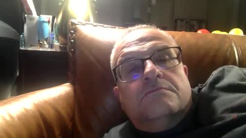 alankrieski1174 online show from October 24, 3:51 am