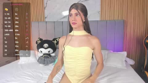 Alanna Reyes online show from April 18, 2:24 am