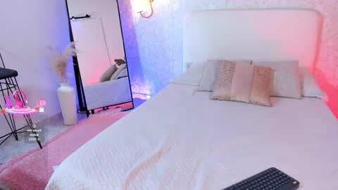 alannarouge online show from March 8, 11:03 am