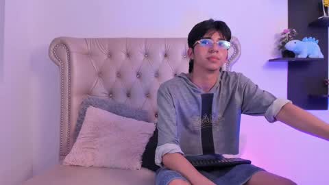 Alan online show from February 19, 3:49 pm