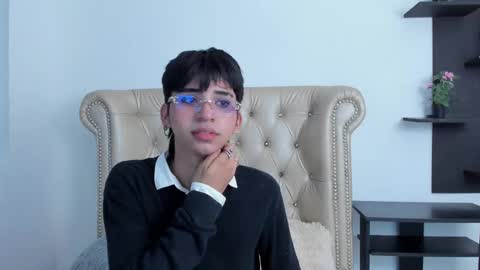 Alan online show from February 15, 11:39 am