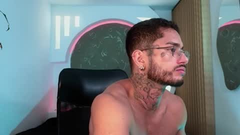 alan online show from January 7, 11:48 am