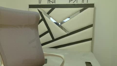 alanvilla_lobo online show from October 11, 7:39 pm