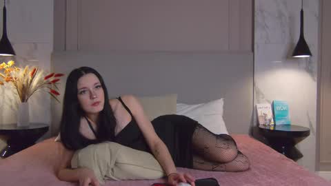 alaria_shaw online show from March 21, 4:44 pm