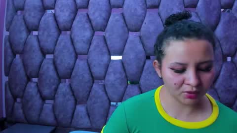 AlaSmith  online show from November 25, 2:21 am