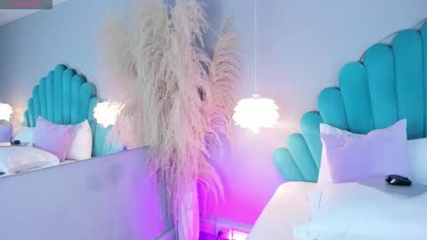 Alassia Hocthner online show from November 14, 11:56 am