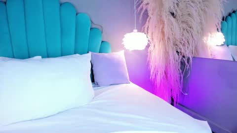 Alassia Hocthner online show from September 27, 12:14 pm