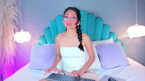 Snapshot of alassiahocthner chatting on September 18, 11:47 am Alassia Hocthner online show from September 18, 11:47 am