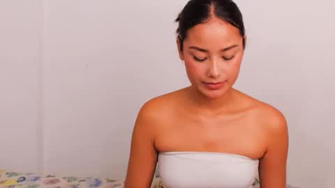 Snapshot of alasska_18 chatting on September 16, 12:23 am alasska_18 online show from September 16, 12:23 am