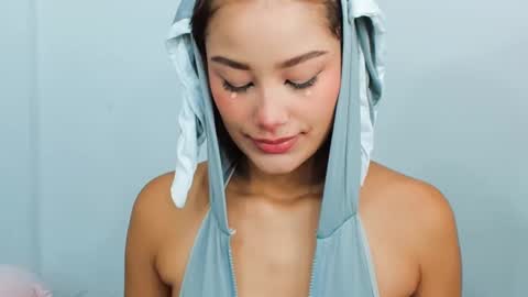 alasska_18 online show from October 17, 9:41 pm