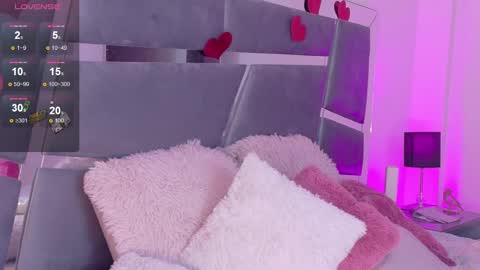 Snapshot of alba_grey chatting on February 20, 1:03 am alba online show from February 20, 1:03 am