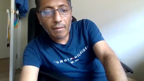 albalchal1973 online show from February 12, 1:42 am