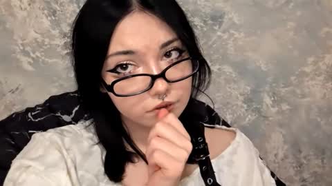 alberthamazierski online show from November 21, 8:18 pm