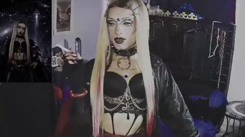 Mistic witch online show from July 30, 7:36 pm