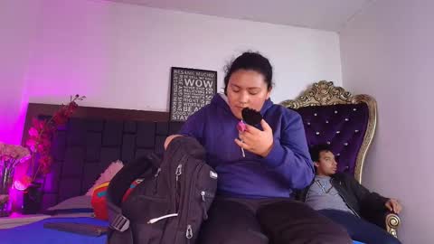 Ale and shian online show from December 1, 6:28 pm