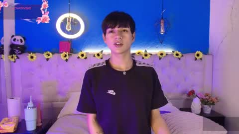 ale_aurarashi online show from April 2, 7:26 am