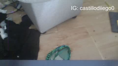 Snapshot of aleclec chatting on December 7, 7:38 pm Alec online show from December 7, 7:38 pm