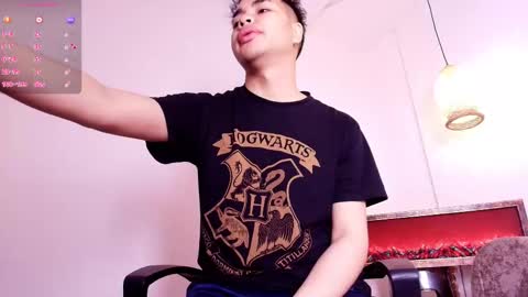  Alec  Help me reach 20 Likes online show from December 17, 3:24 am