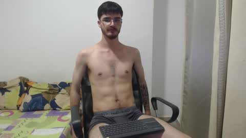 aleex_miller online show from December 17, 7:04 am