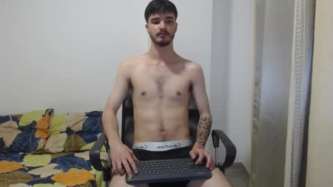 aleex_miller online show from December 19, 10:49 pm