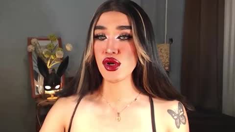 aleinacroft online show from September 29, 8:13 am