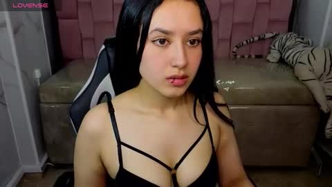 aleja online show from October 27, 9:59 pm