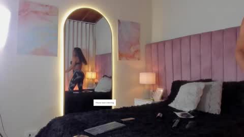 Snapshot of aleja_arango chatting on September 17, 8:01 pm Alejandra Arango online show from September 17, 8:01 pm