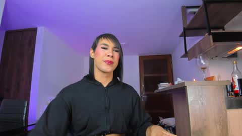 Snapshot of alejaevangeline chatting on February 14, 1:45 am A L E J A N D R A online show from February 14, 1:45 am