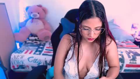 Aleja Harker  online show from September 24, 4:19 am