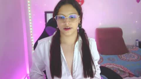 Aleja Harker  online show from March 5, 2:57 am