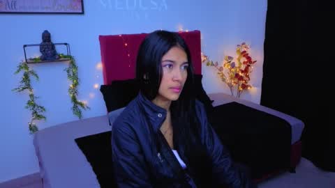 alejamedusa online show from October 7, 11:28 am