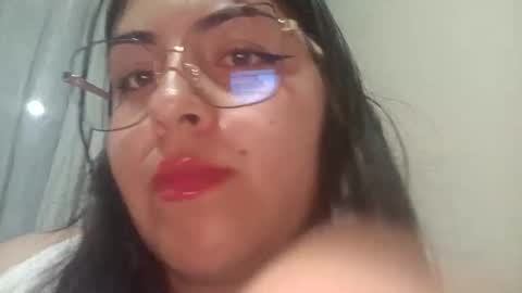 Alejandra online show from June 3, 9:45 am