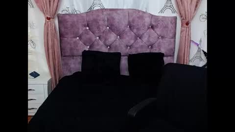 ALEJANDRA online show from October 4, 11:30 am