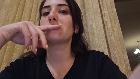 alejandradelaney online show from January 1, 3:14 pm