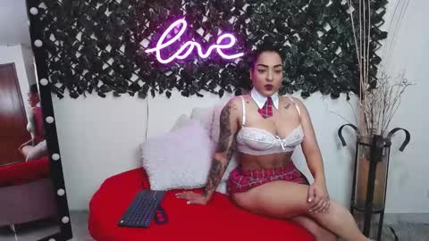 Aleja  online show from February 8, 7:05 pm