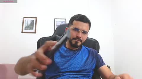 alejandroo_7 online show from November 13, 7:16 pm