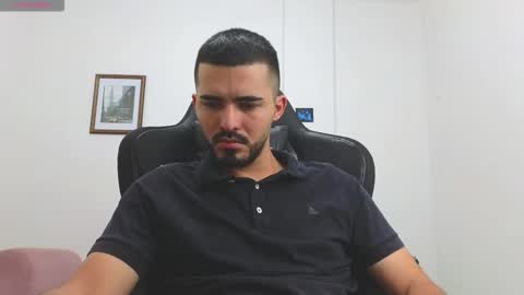 alejandroo_7 online show from November 20, 8:06 pm