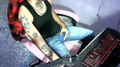 Snapshot of alejandropppzz chatting on September 13, 3:03 pm alejandropppzz online show from September 13, 3:03 pm