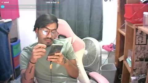 Snapshot of alejandropppzz chatting on February 8, 8:31 am alejandropppzz online show from February 8, 8:31 am
