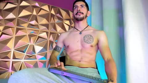 Alejo  online show from January 8, 8:36 pm