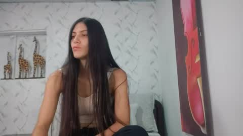 Snapshot of alejaxxxhot chatting on January 20, 4:23 pm alejaxxxhot online show from January 20, 4:23 pm